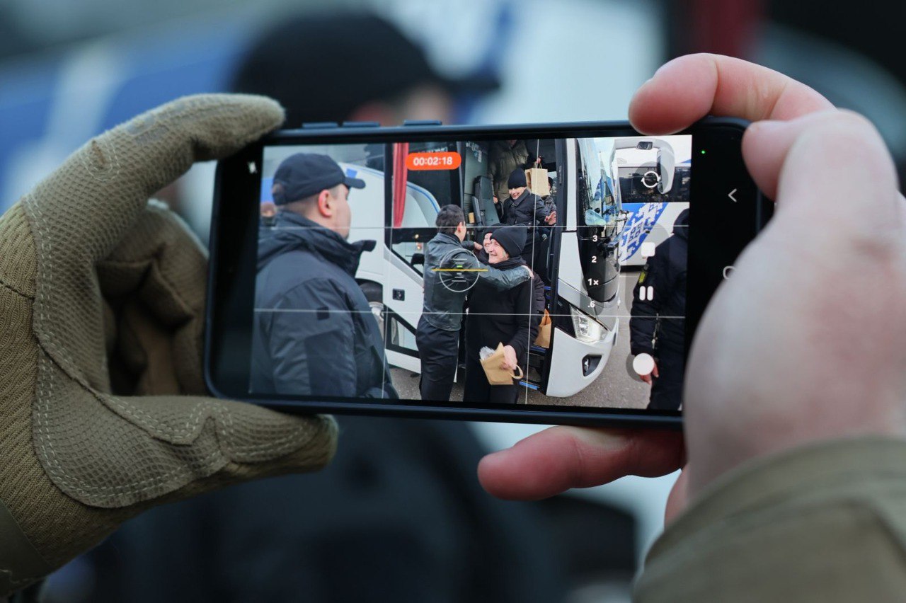 Лукашенко помилував 123 ув’язнених. Серед них – лауреат Нобелівської премії фото 2